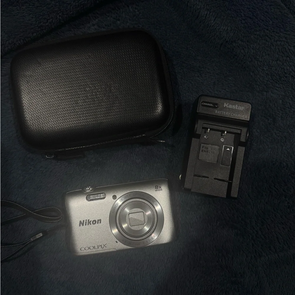 Nikon COOLPIX Silver Camera with Case and Charger
